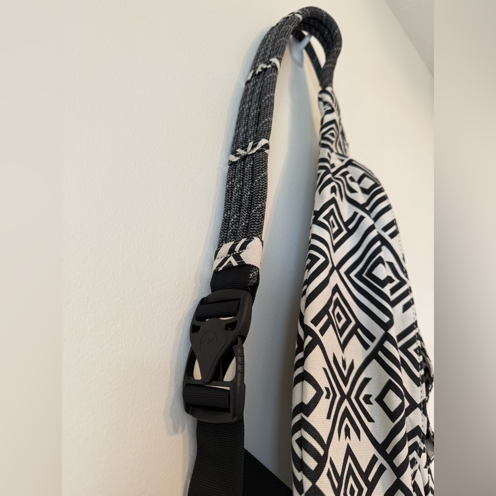 Kavu Black & Cream Geometric Sling Rope Bag in Lobby Tile - Picture 3 of 8